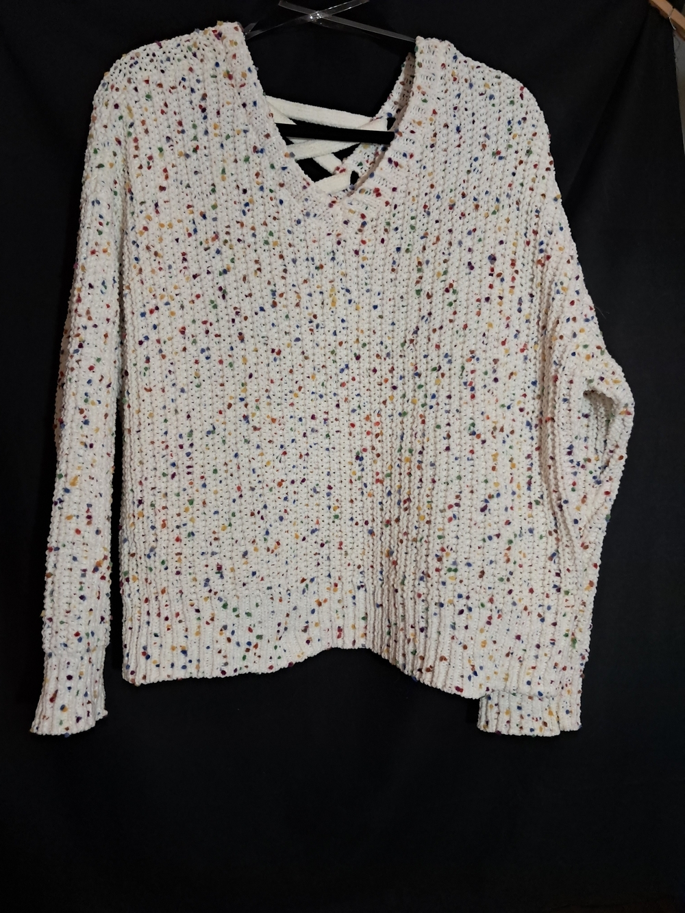 I.N. San Francisco Cream Speckled V-Neck Sweater with Crisscross Back
